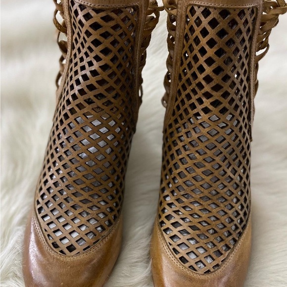 FreeBird by Steve Madden booties corset lattice boots **vintage-read* leather 10 - Picture 2 of 13
